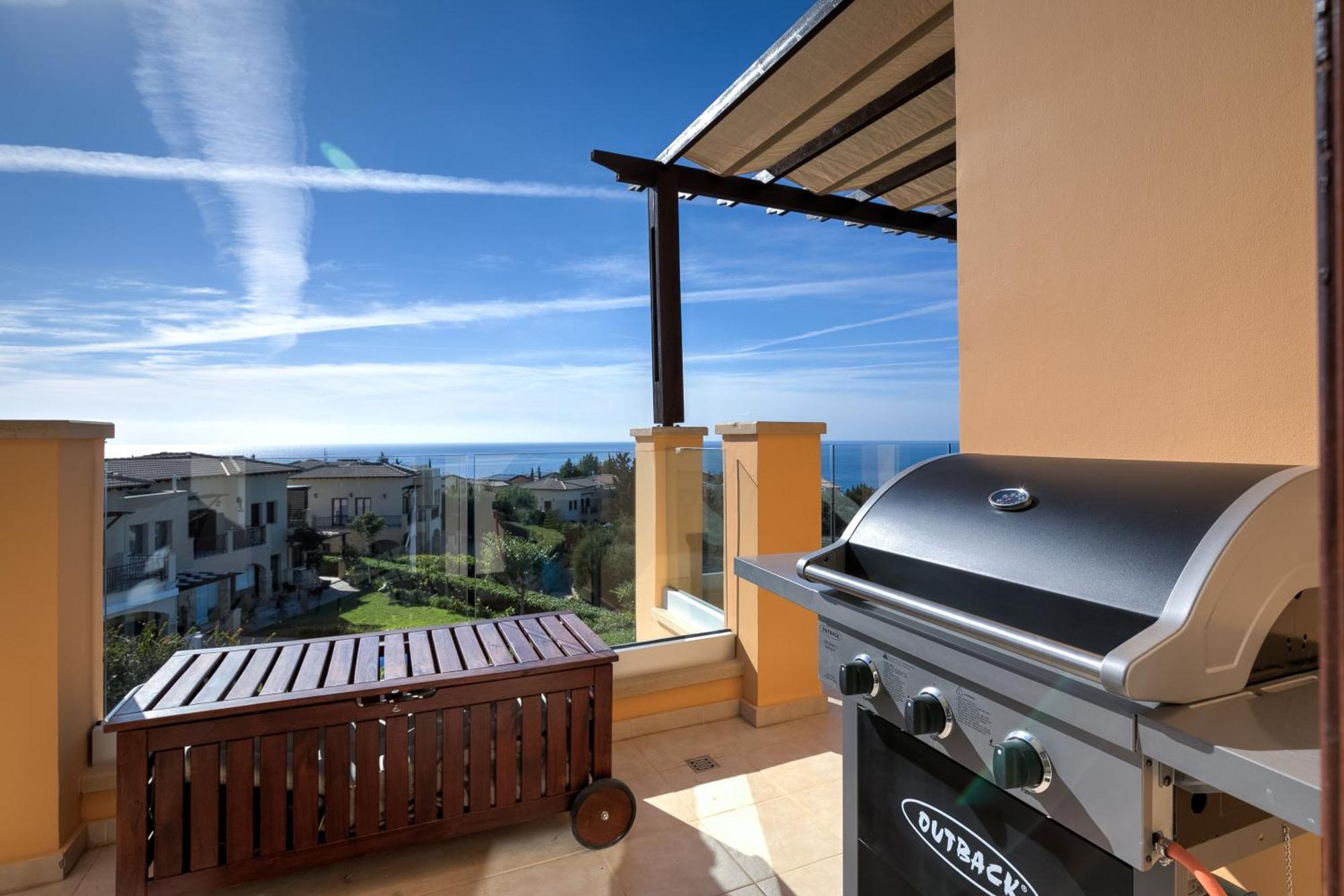 2 Bedroom Apartment Thalassa With Sea And Sunset Views, Aphrodite Hills Resort Куклия Екстериор снимка