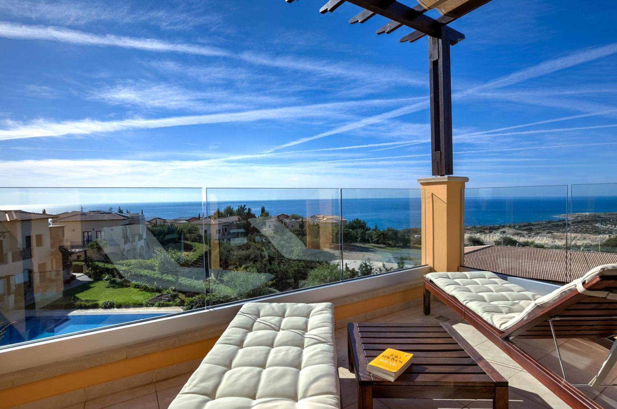 2 Bedroom Apartment Thalassa With Sea And Sunset Views, Aphrodite Hills Resort Куклия Екстериор снимка