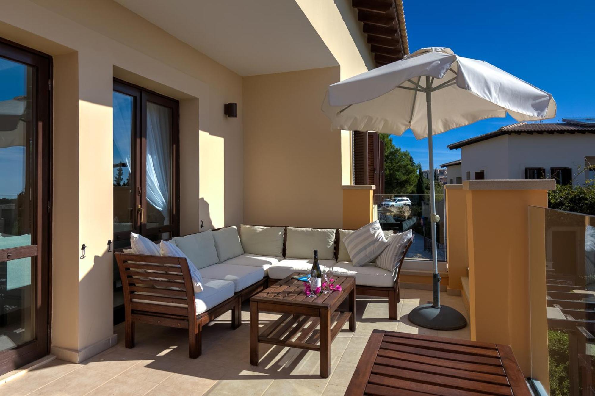 2 Bedroom Apartment Thalassa With Sea And Sunset Views, Aphrodite Hills Resort Куклия Екстериор снимка