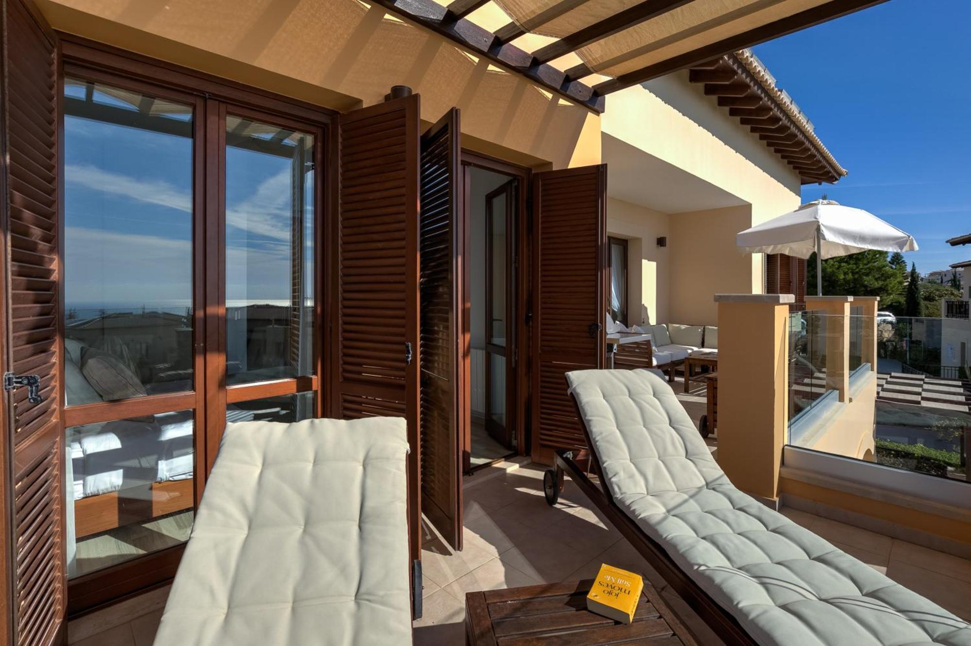 2 Bedroom Apartment Thalassa With Sea And Sunset Views, Aphrodite Hills Resort Куклия Екстериор снимка